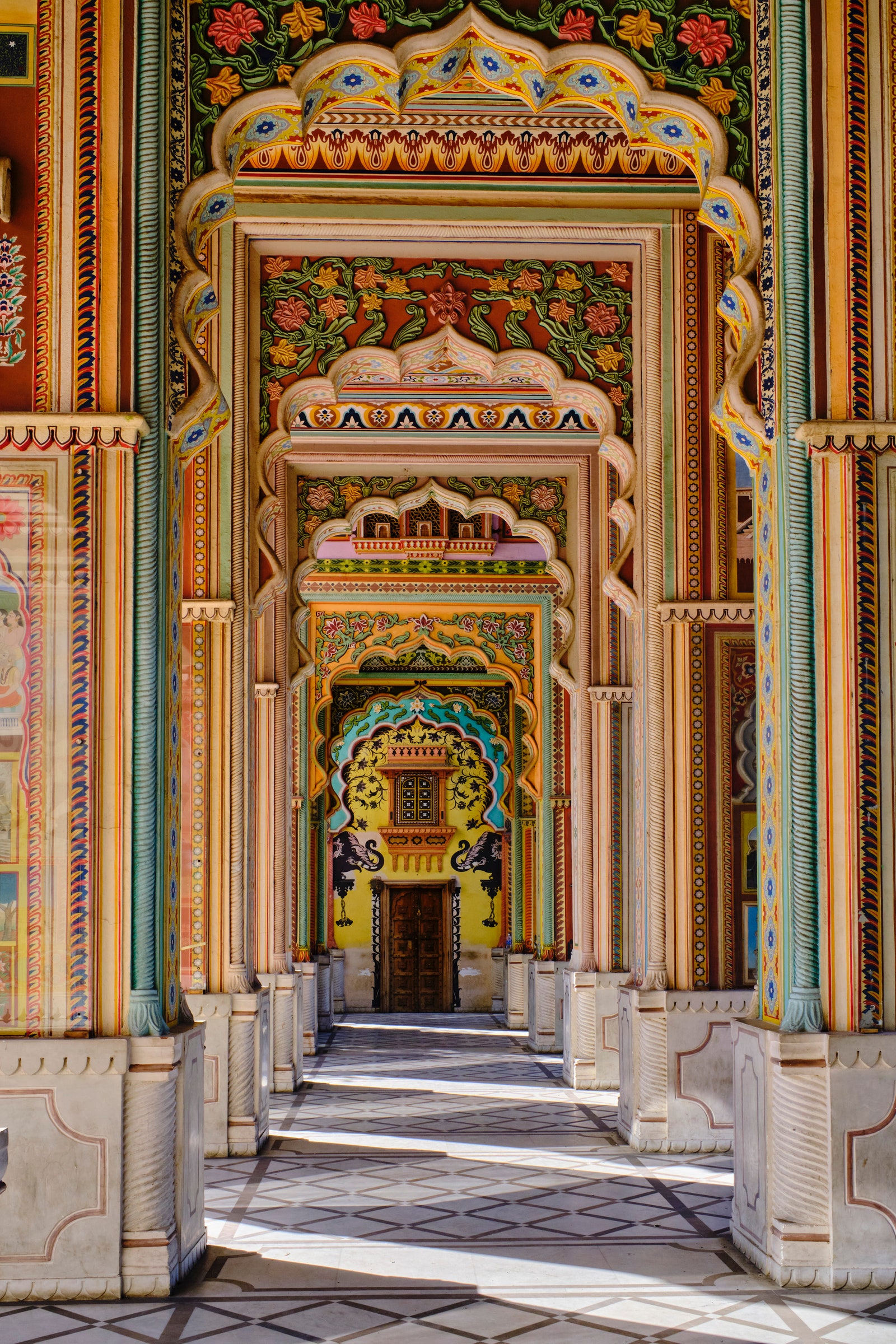 A postcard from India through its fascinating architecture